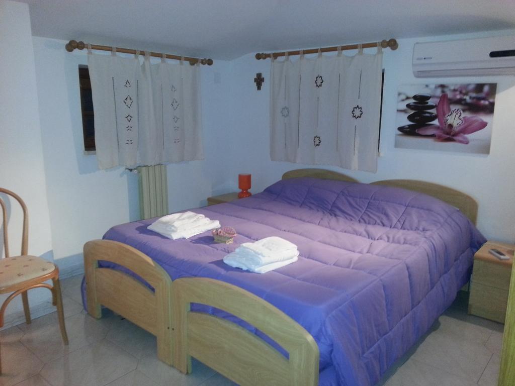 Willa Agriturismo La Sorgente Delle Madonie Polizzi Generosa Pokój zdjęcie